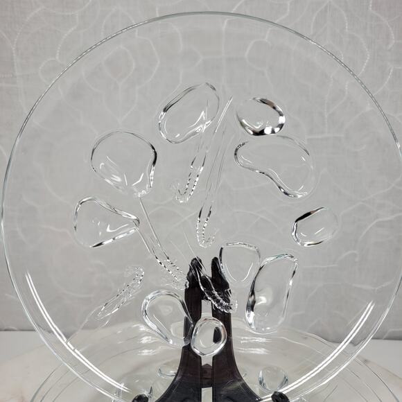 Luminarc Shrimp Plates 7.5" Clear Embossed Design Lunch Plate Set of 4 - Picture 2 of 14